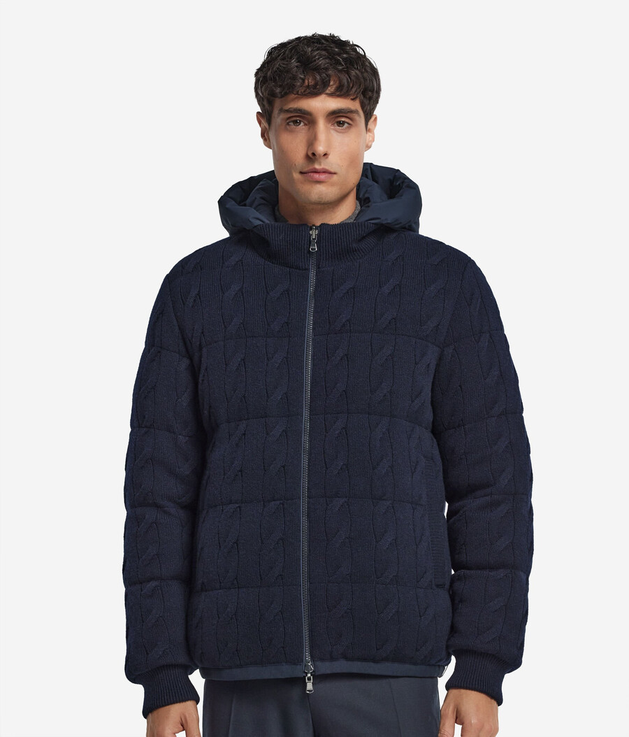 wendbare daunenjacke mit kaschmir-zopfmuster