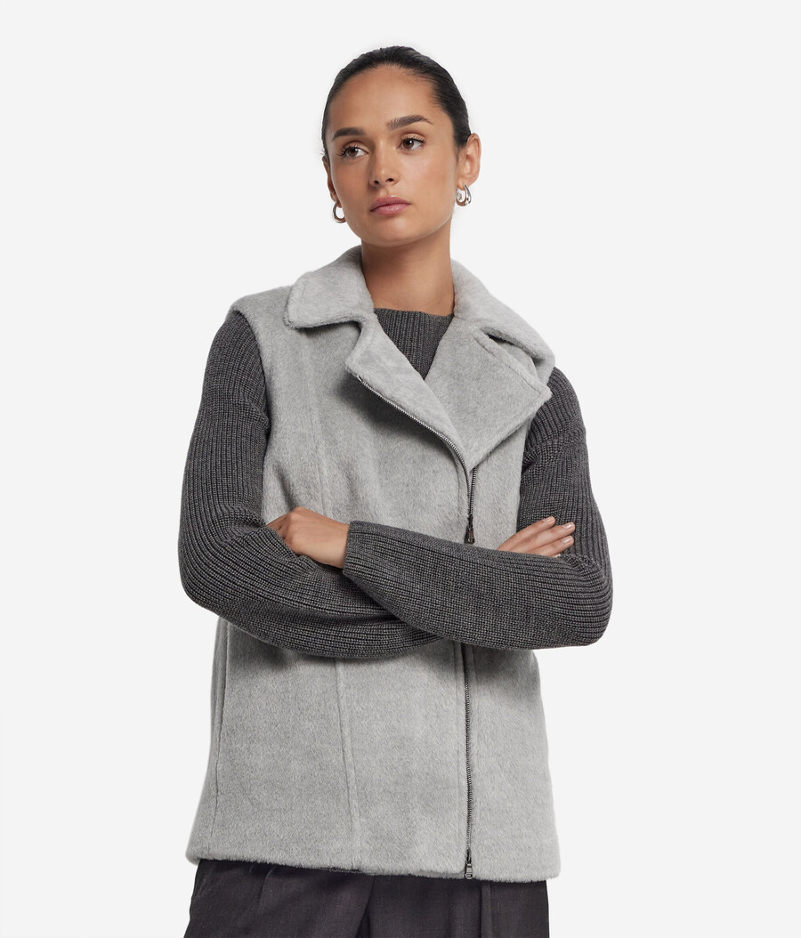 Ärmellose bikerjacke im teddy-look