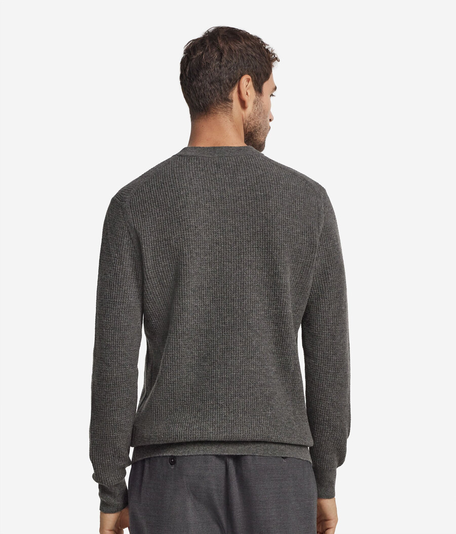 ultraweicher kaschmirpullover mit waffelstrick und rundhalsausschnitt