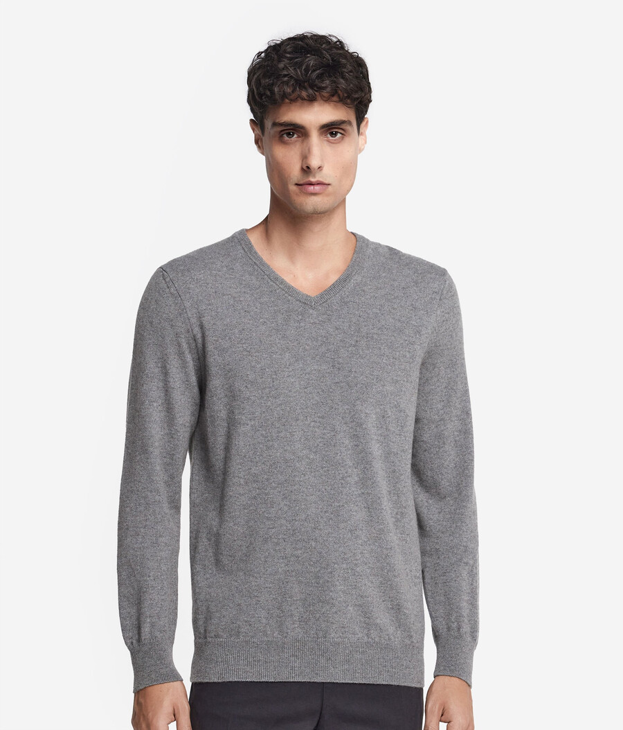 ultraweicher kaschmirpullover mit v-ausschnitt