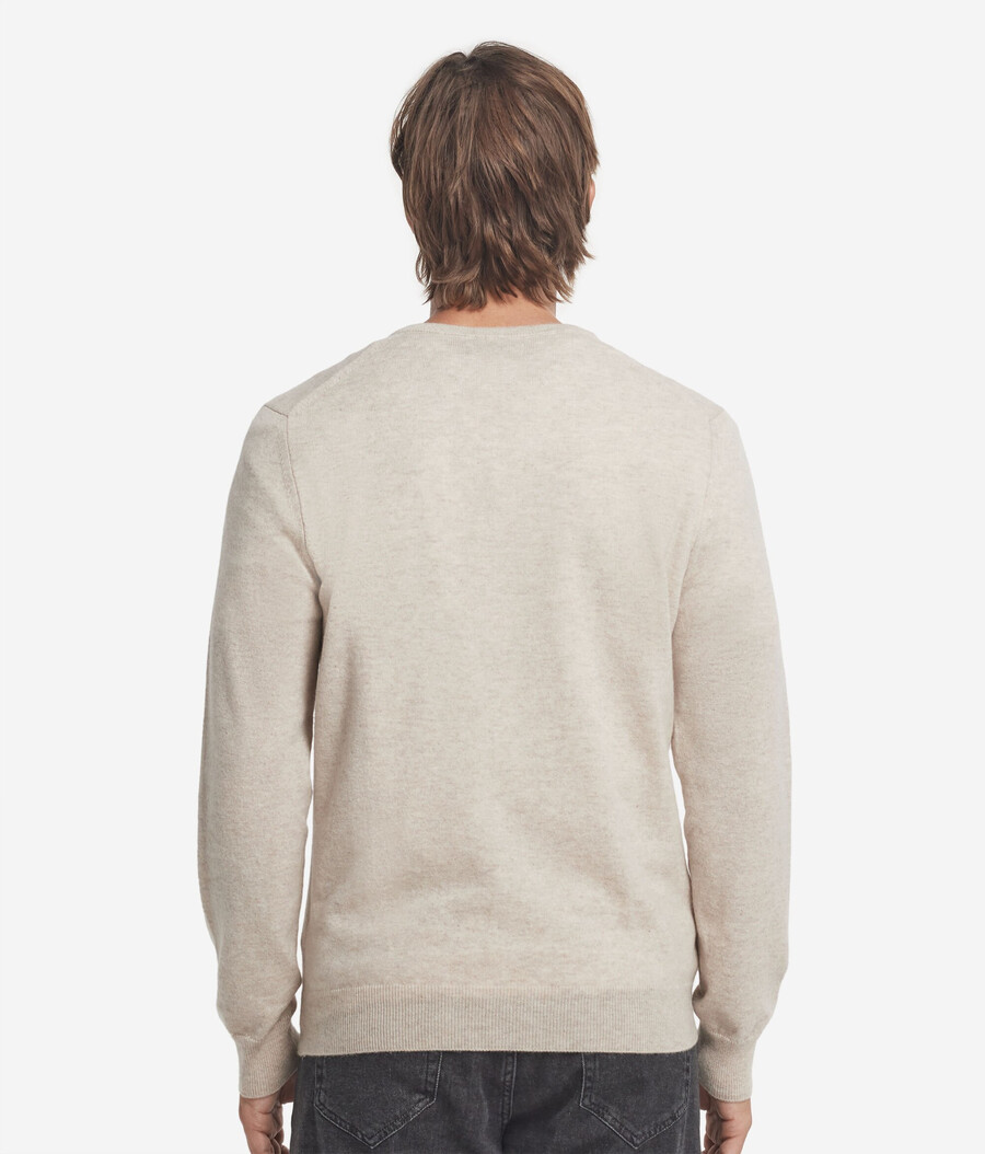 ultraweicher kaschmirpullover mit v-ausschnitt