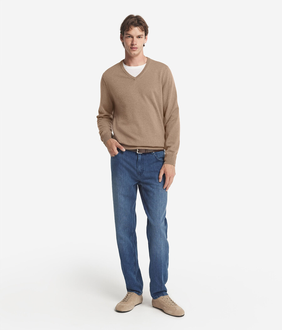 ultraweicher kaschmirpullover mit v-ausschnitt