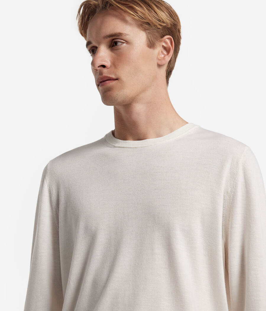 rundhals-pullover aus ultrafeinem kaschmir