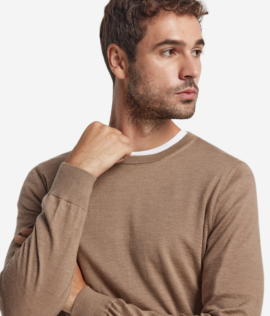 rundhals-pullover aus ultrafeinem kaschmir