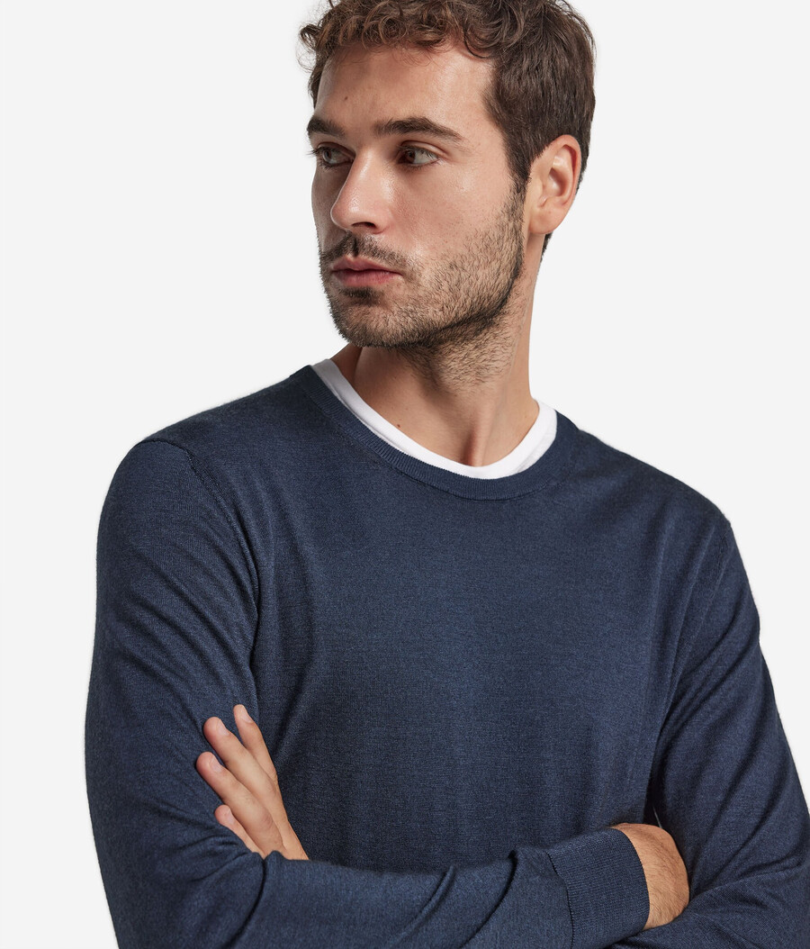 rundhals-pullover aus ultrafeinem kaschmir