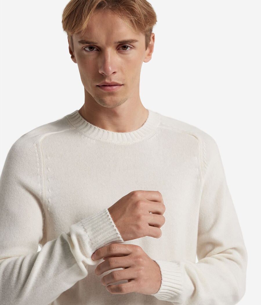ultraweicher kaschmirpullover mit rundhalsausschnitt