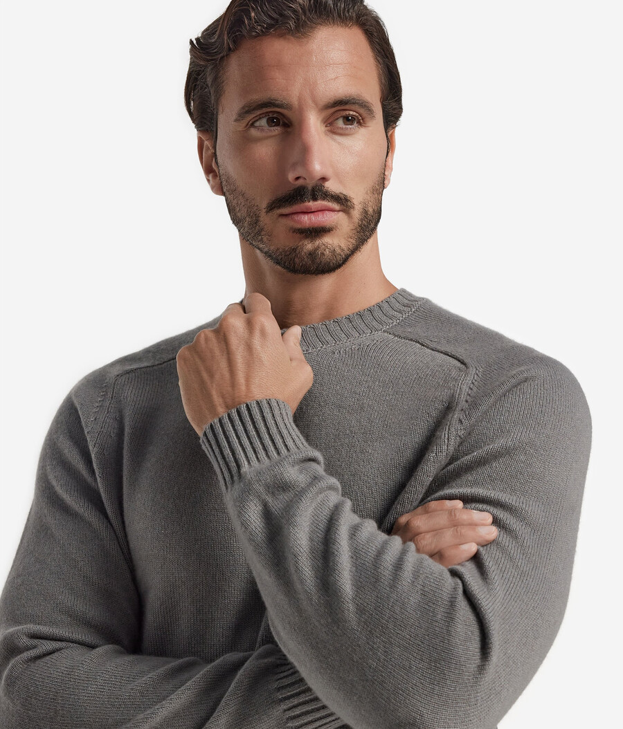 ultraweicher kaschmirpullover mit rundhalsausschnitt