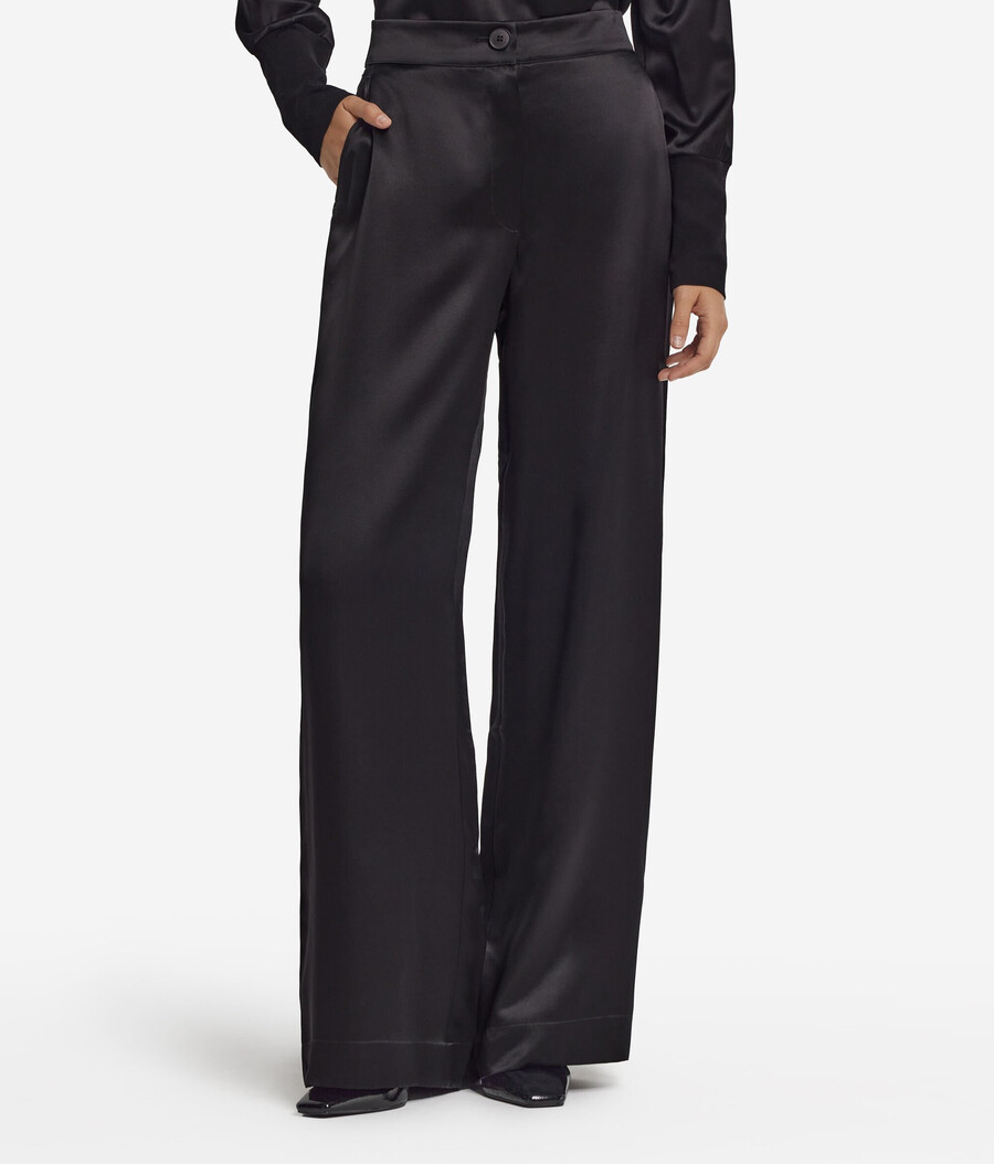 seidensatin-hose mit weitem bein
