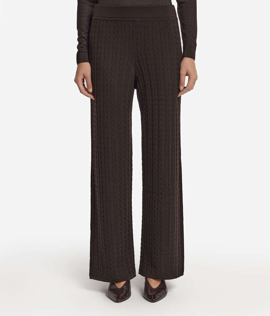 wollstrickhose mit zopfmuster und weitem bein