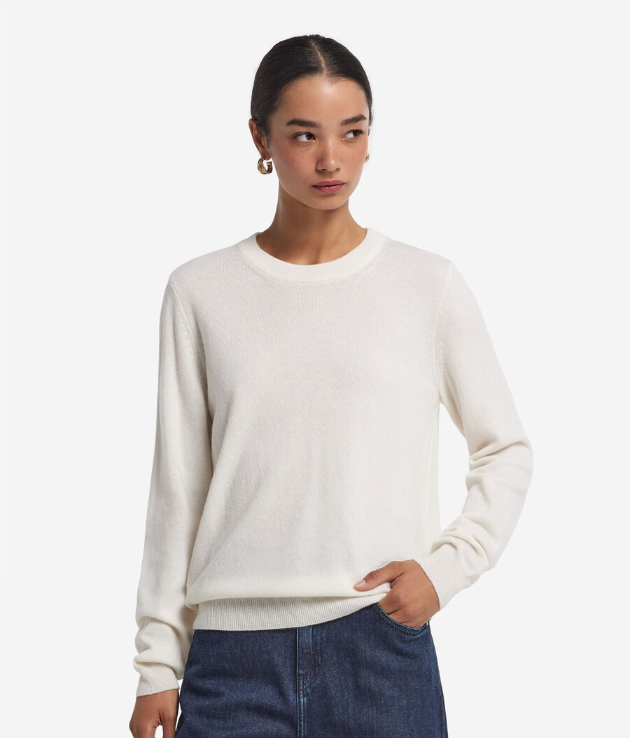 langärmeliger ultraweicher kaschmirpullover mit rundhalsausschnitt