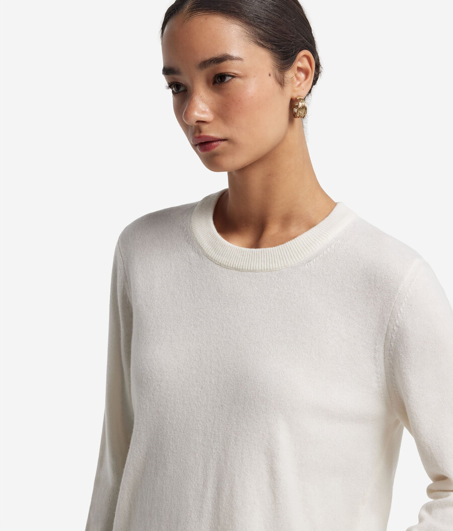 langärmeliger ultraweicher kaschmirpullover mit rundhalsausschnitt