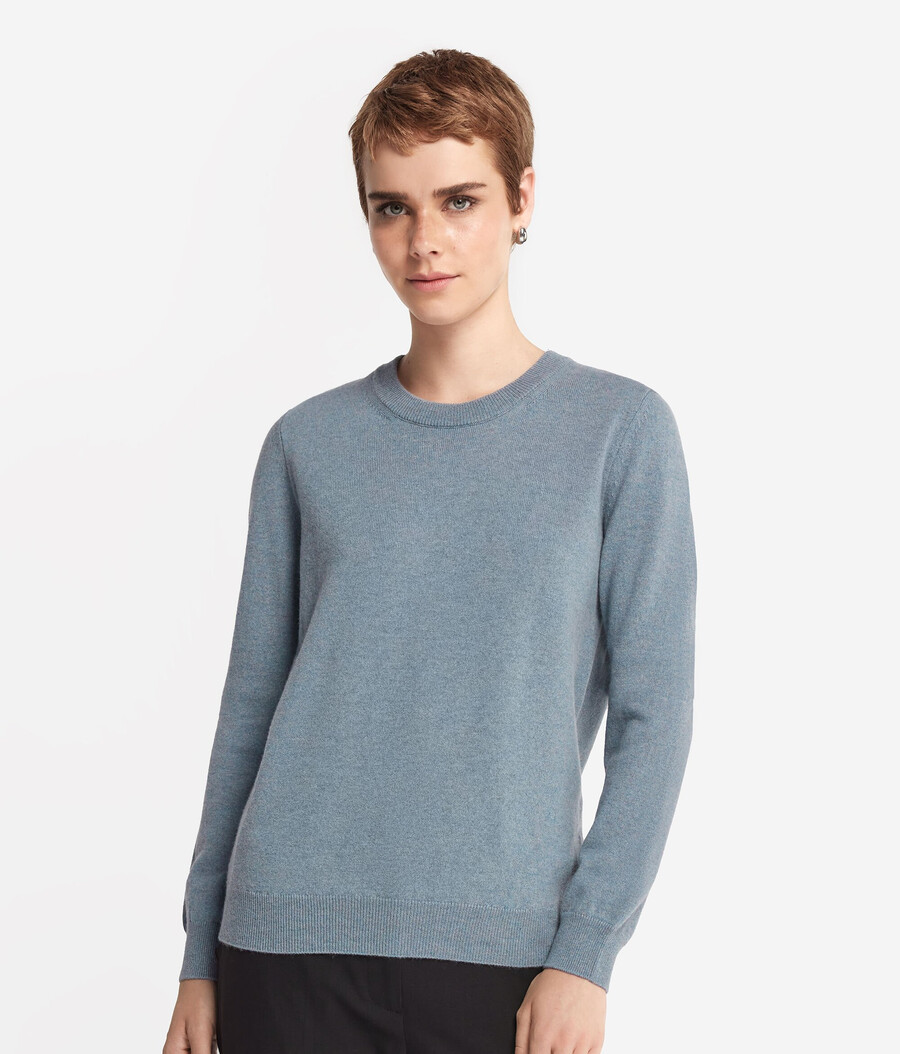 langärmeliger ultraweicher kaschmirpullover mit rundhalsausschnitt