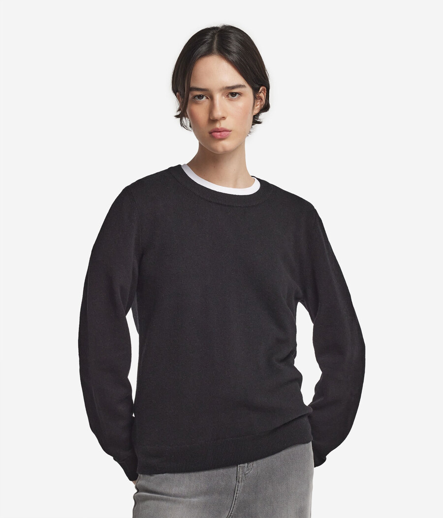 langärmeliger ultraweicher kaschmirpullover mit rundhalsausschnitt
