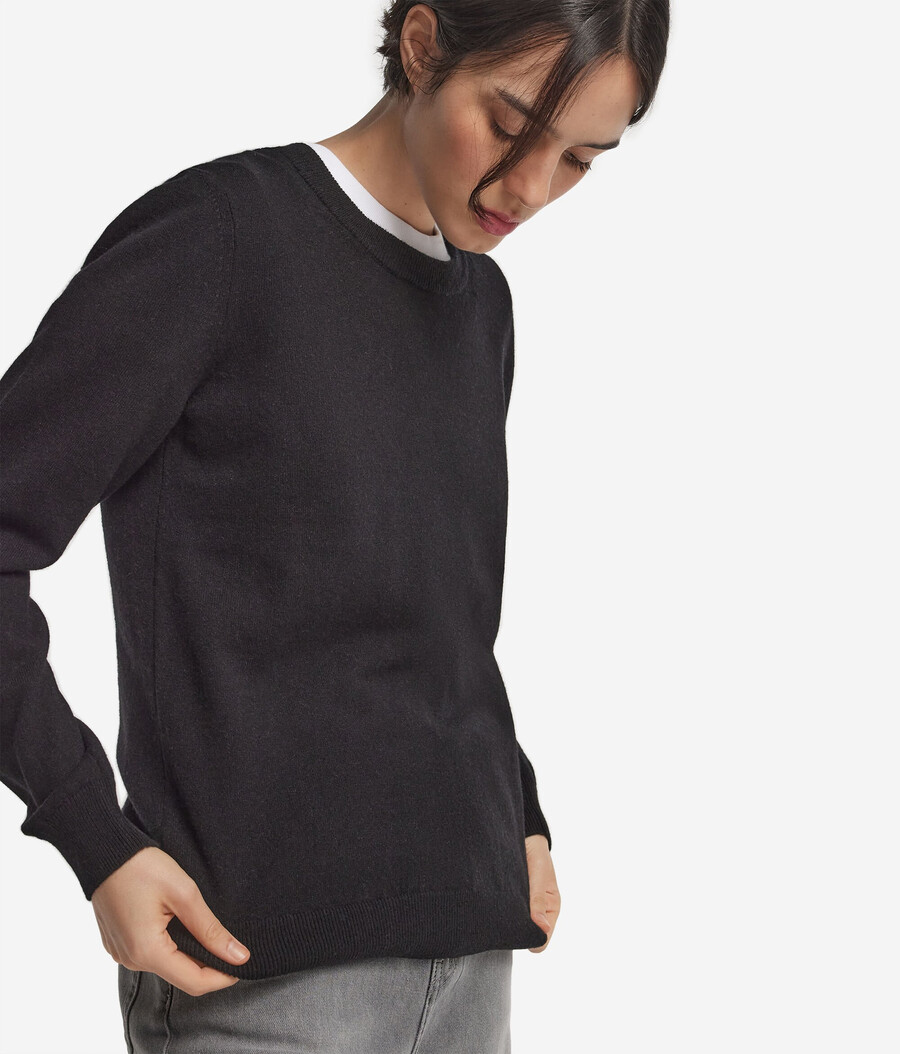 langärmeliger ultraweicher kaschmirpullover mit rundhalsausschnitt