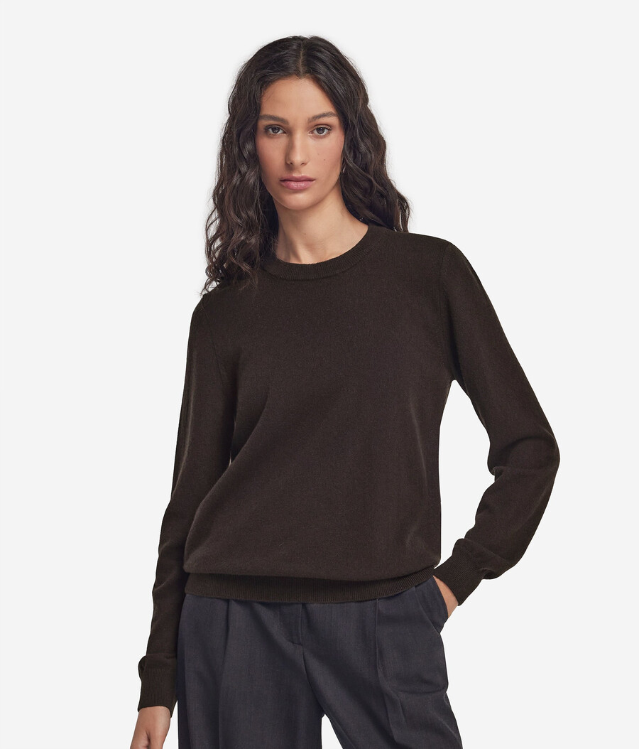 langärmeliger ultraweicher kaschmirpullover mit rundhalsausschnitt