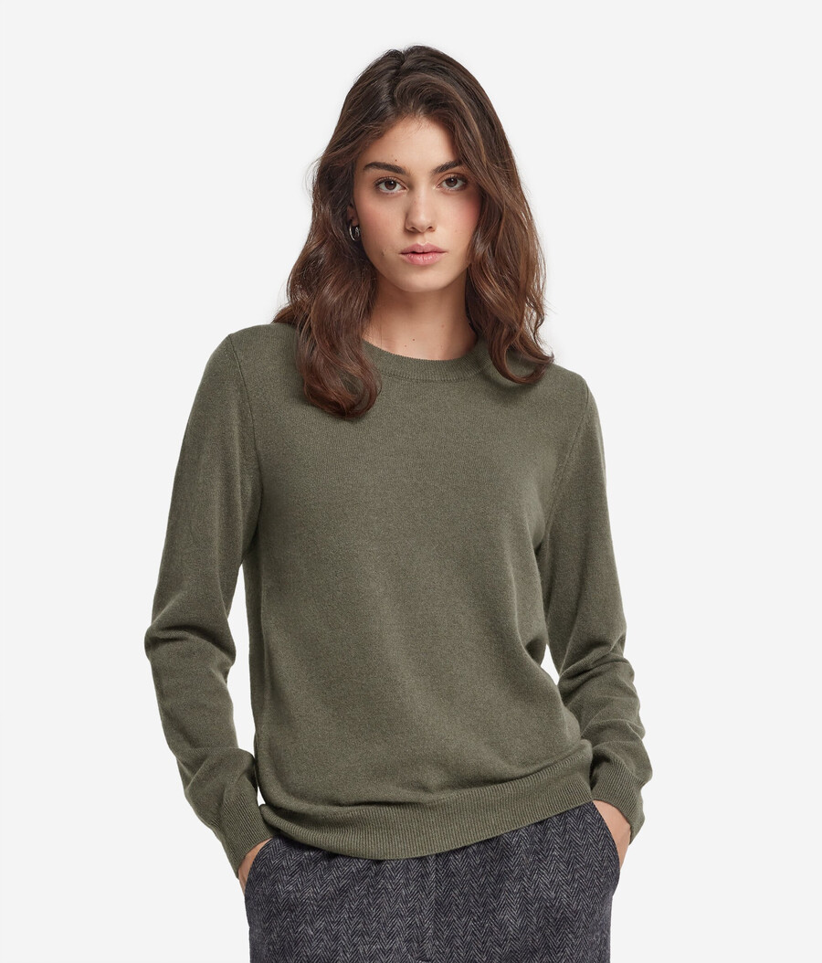 langärmeliger ultraweicher kaschmirpullover mit rundhalsausschnitt