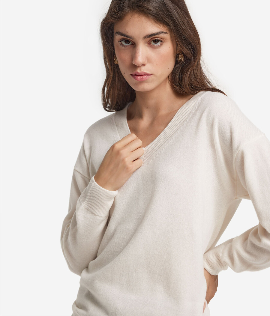 ultraweicher kaschmirpullover mit v-ausschnitt