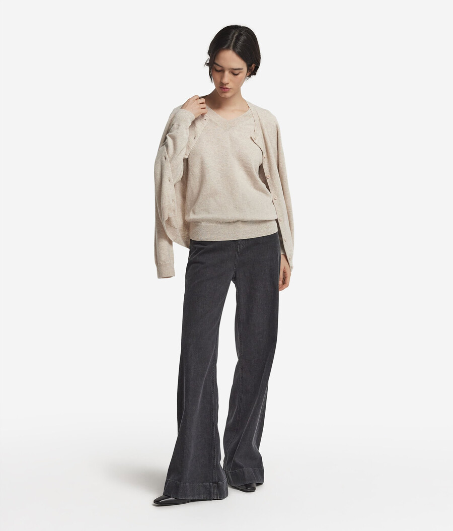ultraweicher kaschmirpullover mit v-ausschnitt