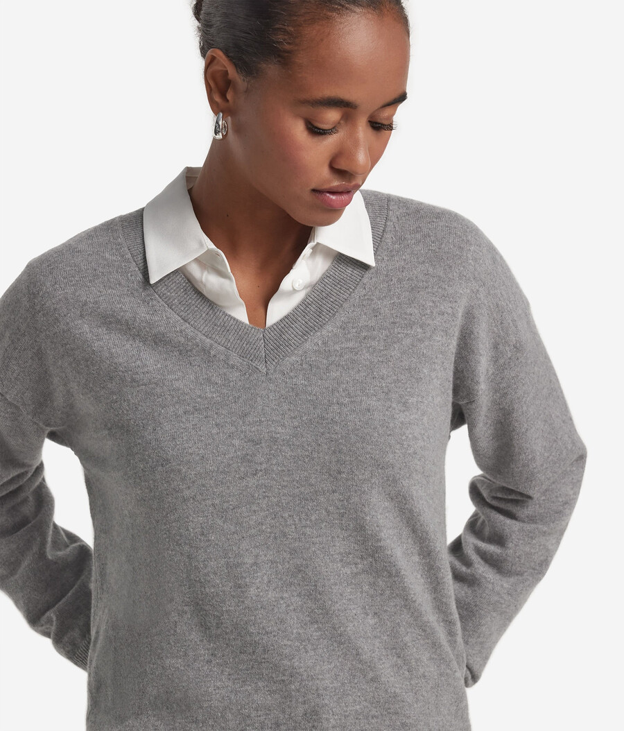 ultraweicher kaschmirpullover mit v-ausschnitt