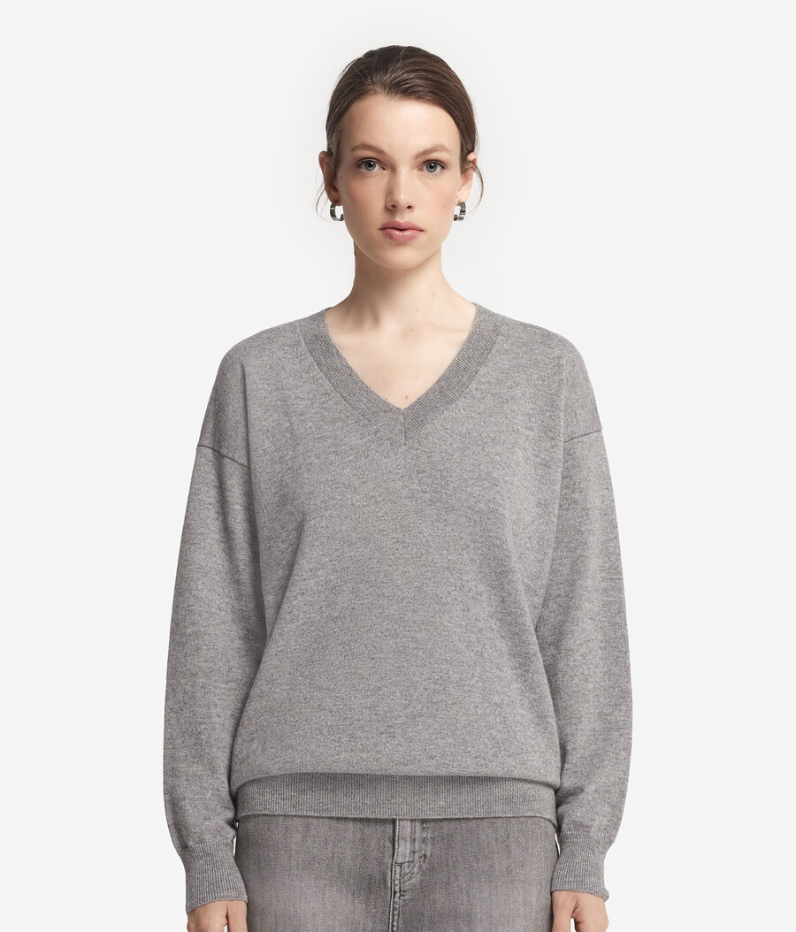 ultraweicher kaschmirpullover mit v-ausschnitt