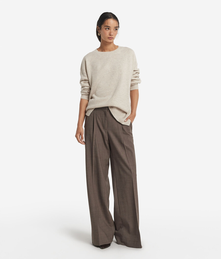 ultraweicher kaschmirpullover mit rundhalsausschnitt und schlitzen
