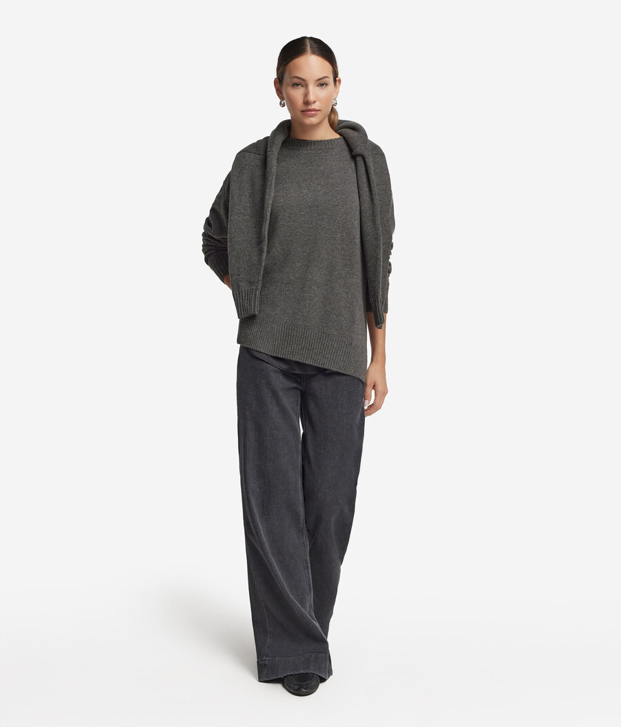 ultraweicher kaschmirpullover mit rundhalsausschnitt und schlitzen