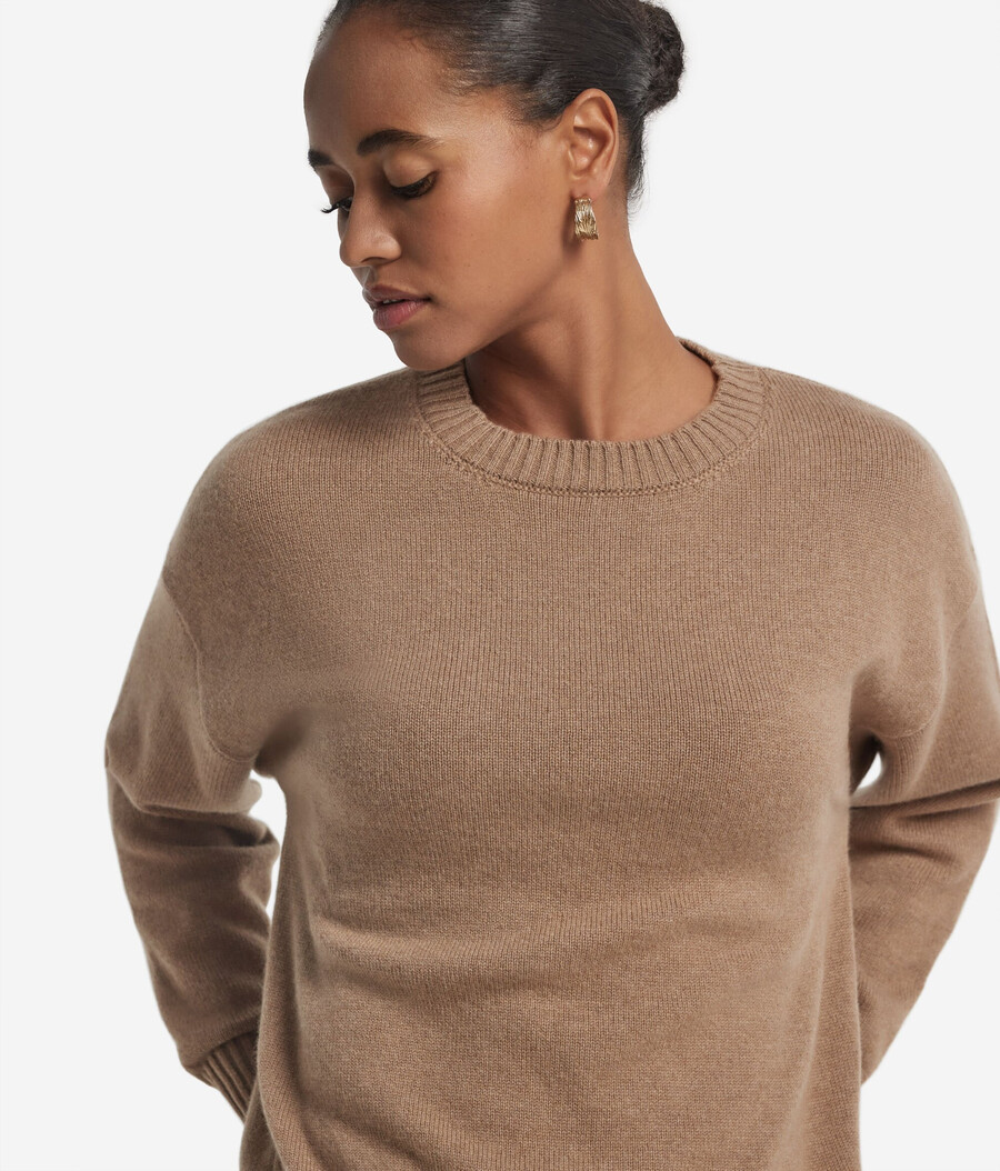 ultraweicher kaschmirpullover mit rundhalsausschnitt und schlitzen