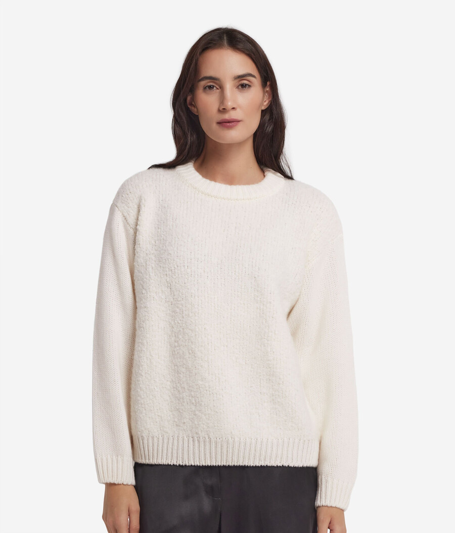 bouclé-kaschmirpullover mit rundhalsausschnitt