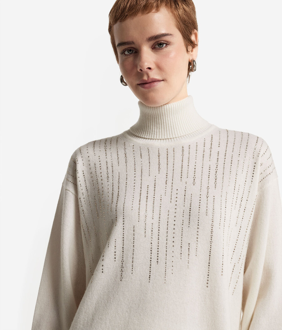 kaschmir-rollkragenpullover mit strasssteinen