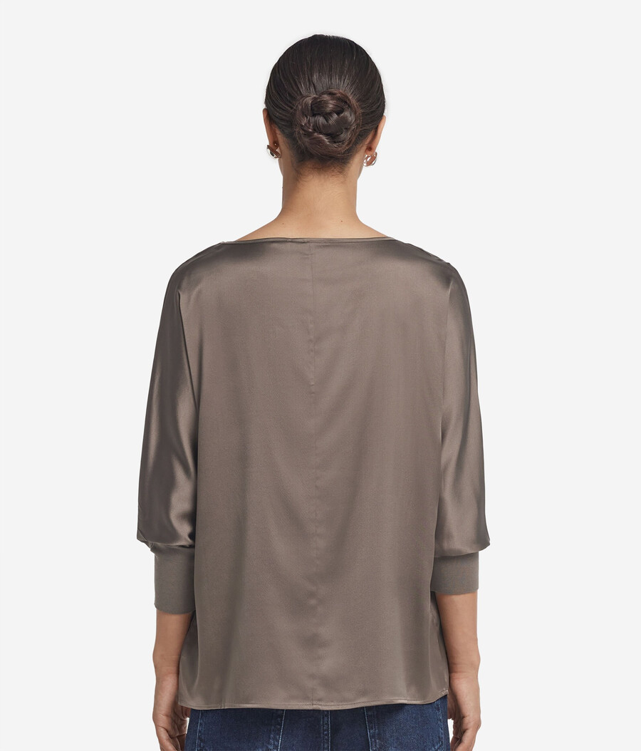rundhals-pullover aus seidensatin