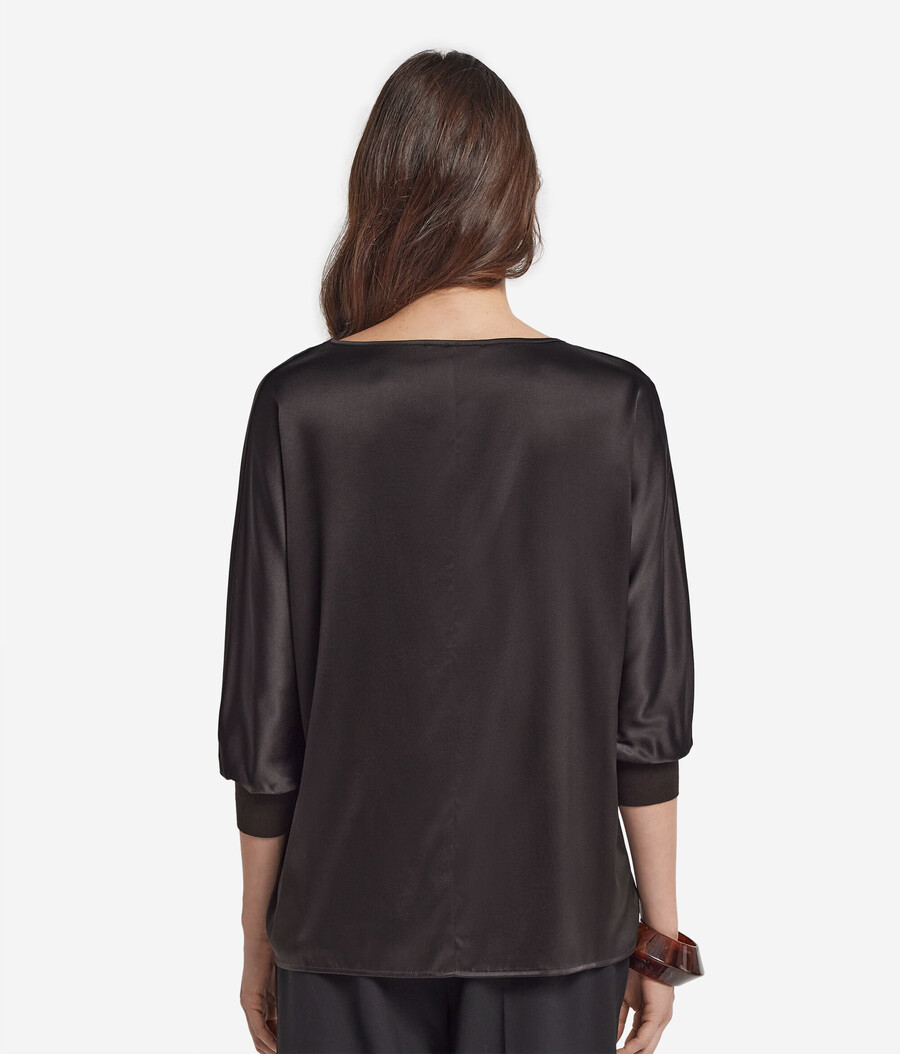 rundhals-pullover aus seidensatin