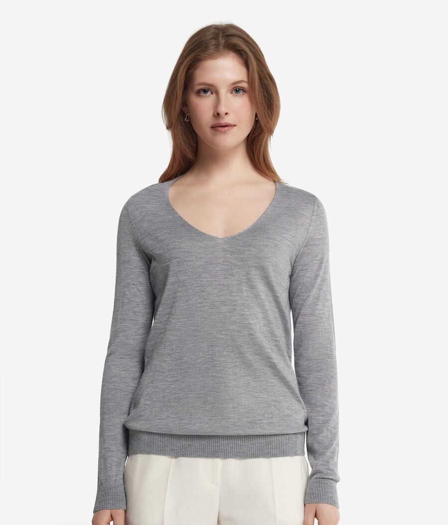 ultrafeiner kaschmirpullover mit v-ausschnitt