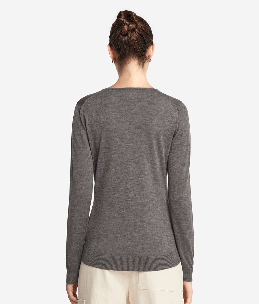 ultrafeiner kaschmirpullover mit v-ausschnitt