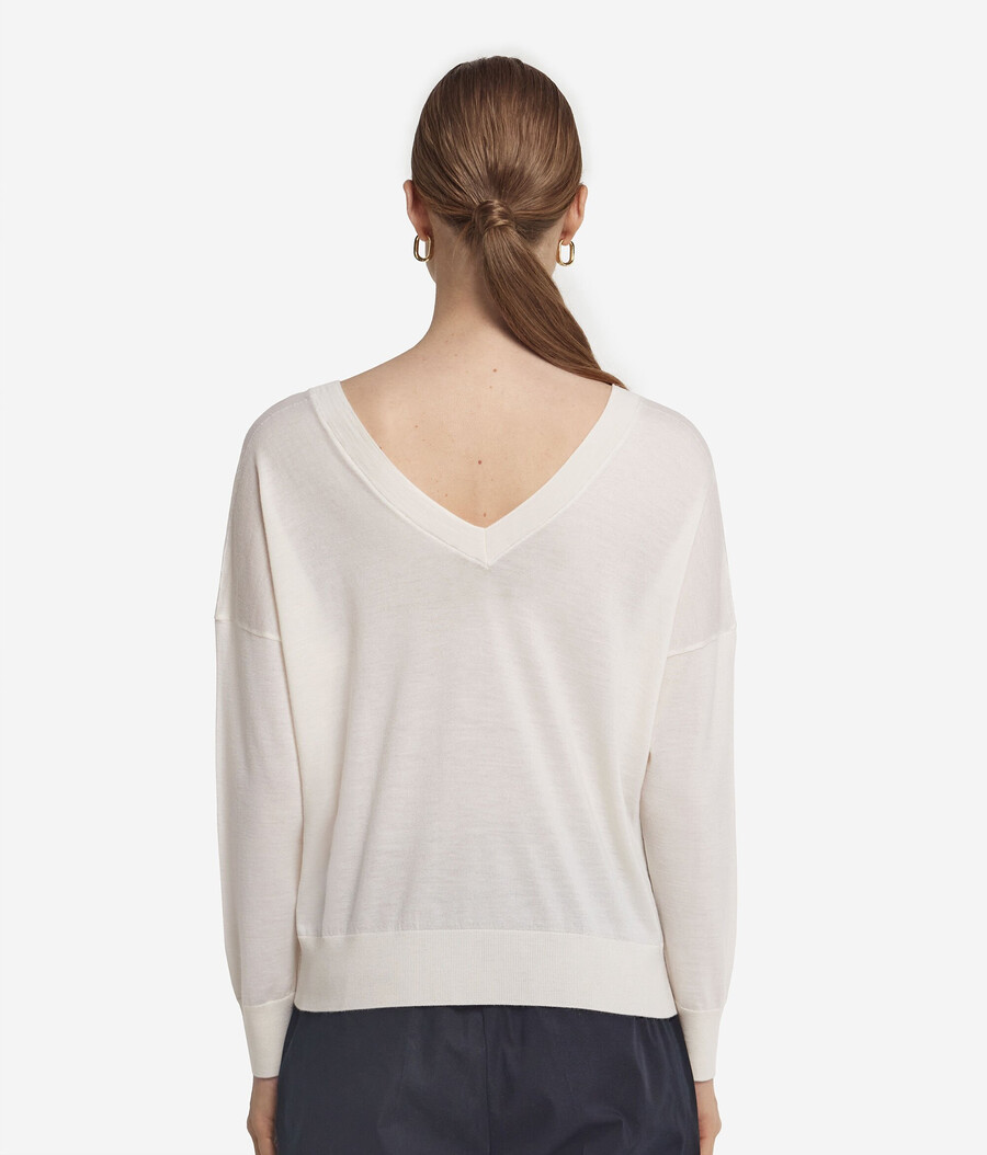 ultrafeiner kaschmirpullover mit doppeltem v-ausschnitt