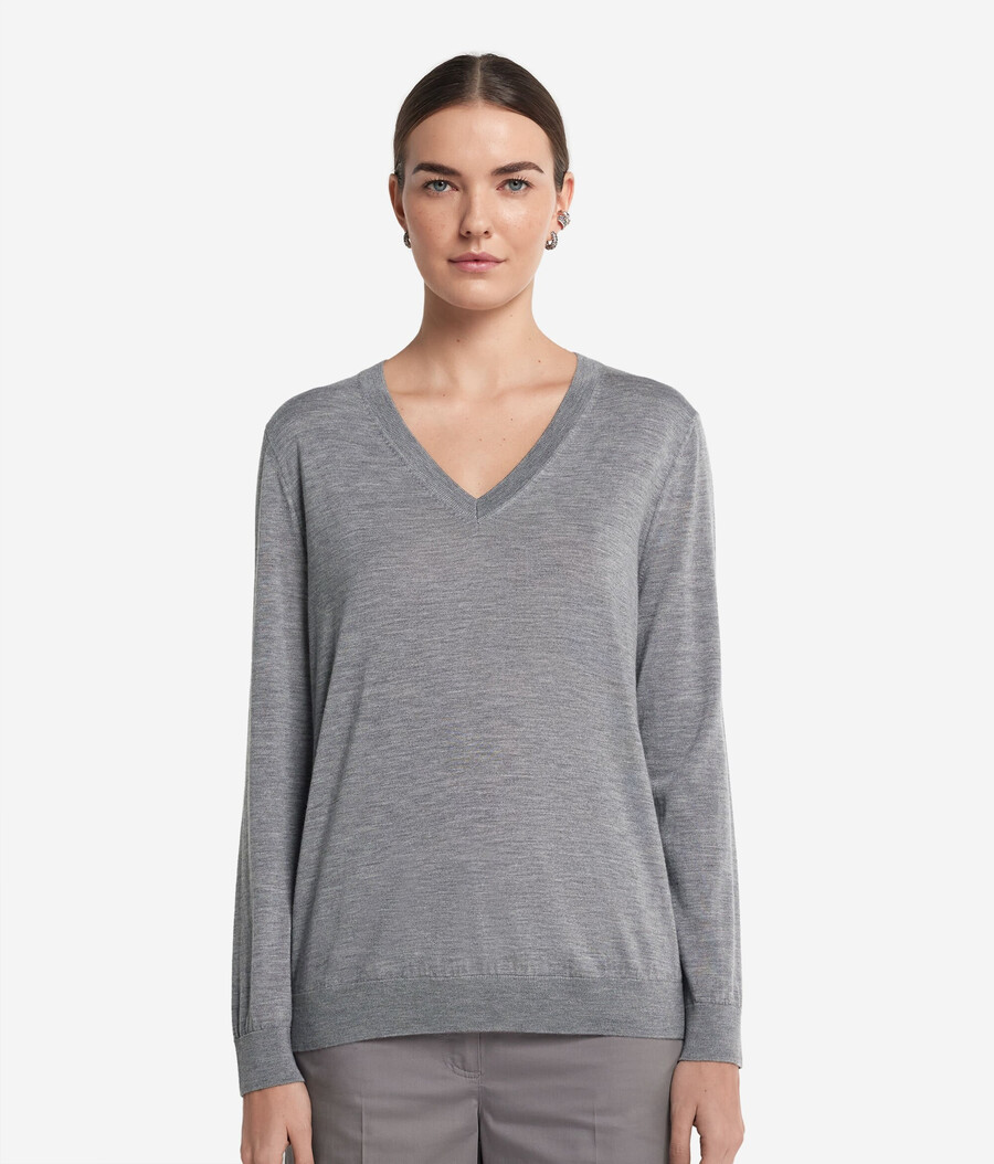 ultrafeiner kaschmirpullover mit v-ausschnitt