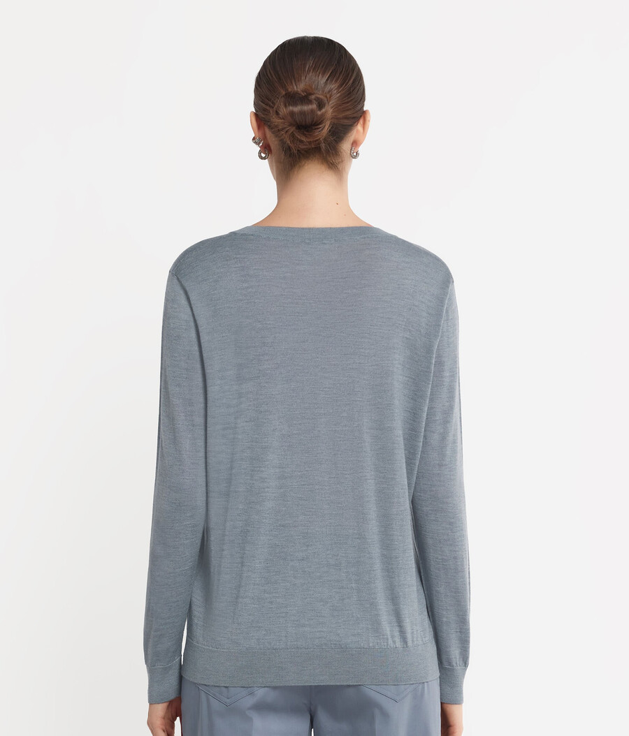 ultrafeiner kaschmirpullover mit v-ausschnitt