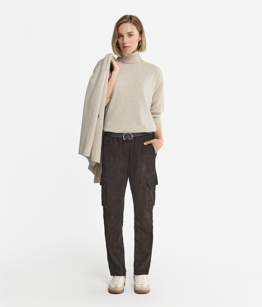 ultraweicher kaschmir-rollkragenpullover mit schlitzen