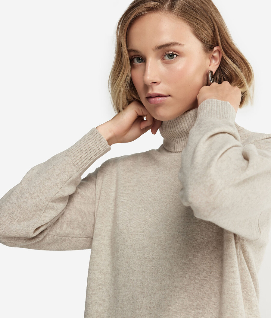ultraweicher kaschmir-rollkragenpullover mit schlitzen