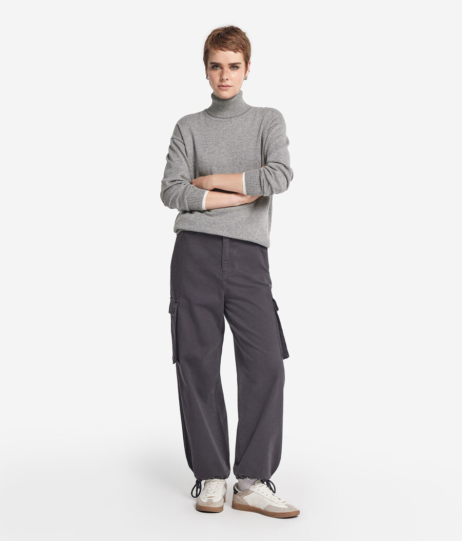ultraweicher kaschmir-rollkragenpullover mit schlitzen