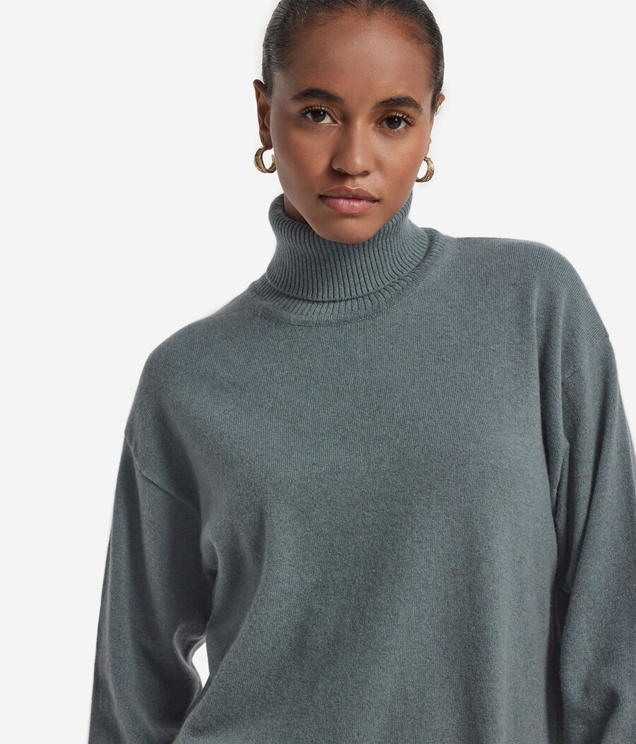 ultraweicher kaschmir-rollkragenpullover mit schlitzen
