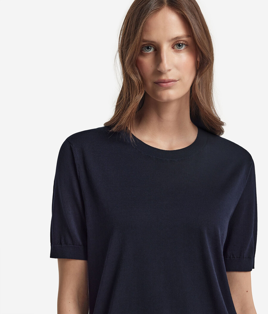 frisches baumwoll-t-shirt mit rundhalsausschnitt