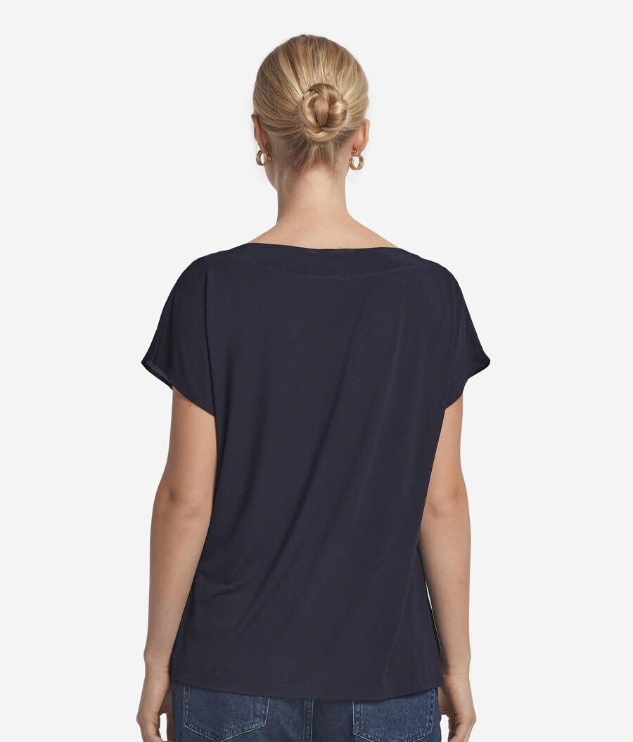 seiden- und modal-t-shirt mit u-boot-ausschnitt