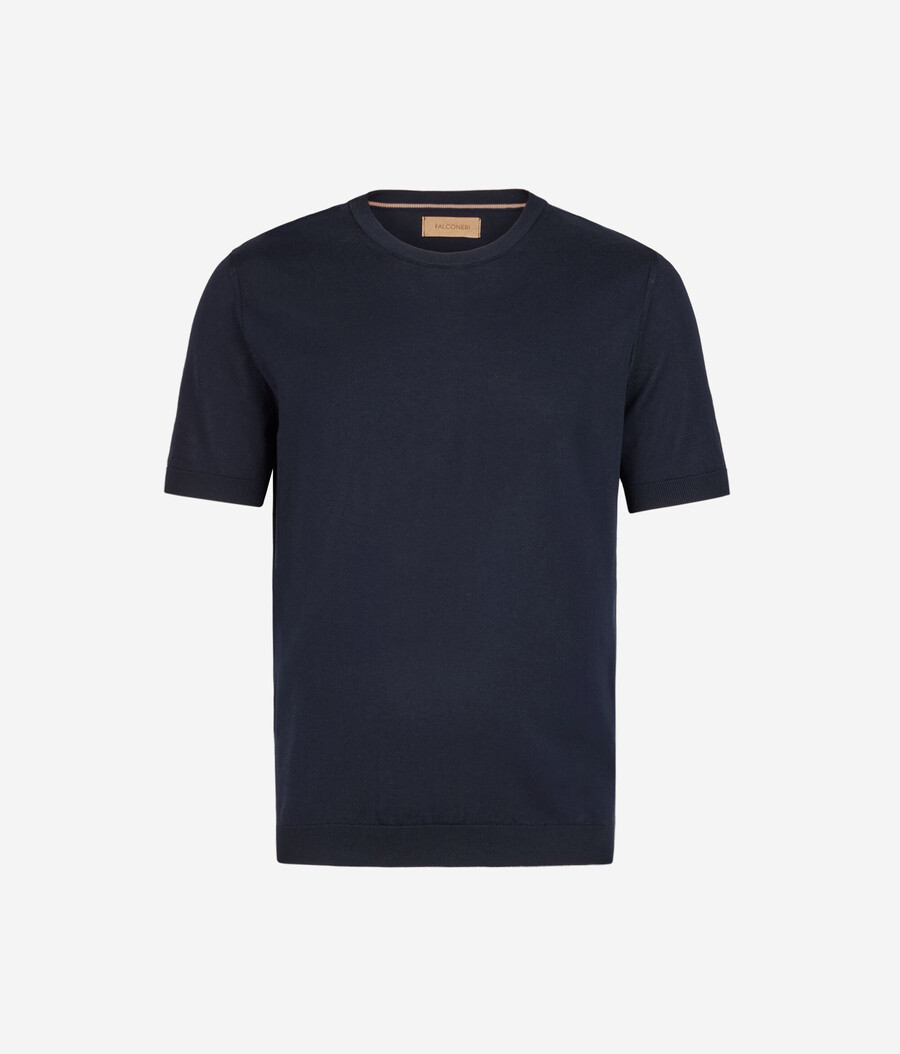 frisches baumwoll-t-shirt mit kurzen Ärmeln und rundhalsausschnitt