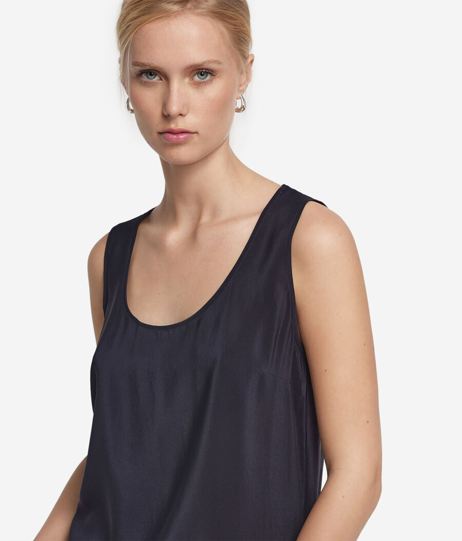 seiden-camisole mit weitem ausschnitt