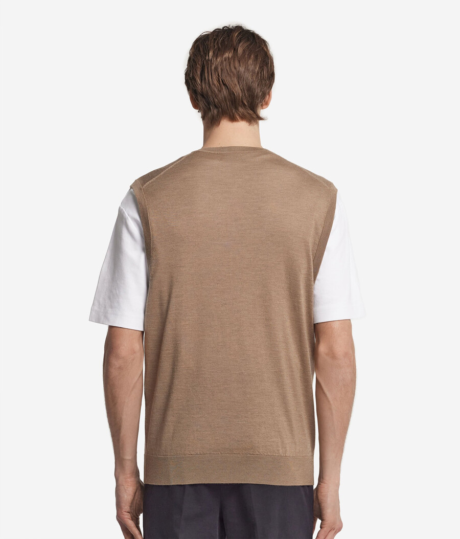 Ärmelloser pullover aus ultrafeinem kaschmir mit v-ausschnitt